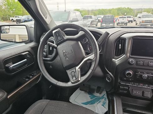 Used 2020 Chevrolet Silverado 1500 RST w/ True North Edition AWD/4WD image 9
