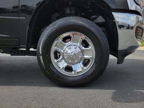 Used 2024 RAM 2500 Tradesman w/ Chrome Appearance Group image 12