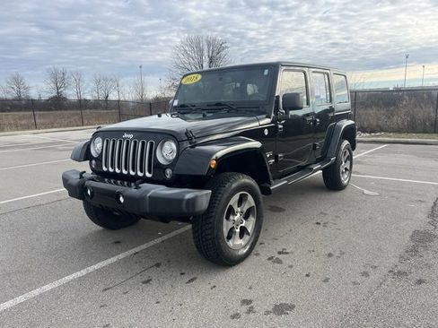 Used 2018 Jeep Wrangler Unlimited Sahara w/ Connectivity Group image 3