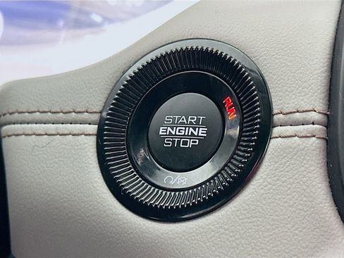 Used 2022 Jeep Compass Limited w/ Sun and Sound Group image 19