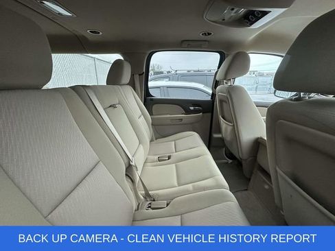 Used 2014 Chevrolet Suburban LS image 3