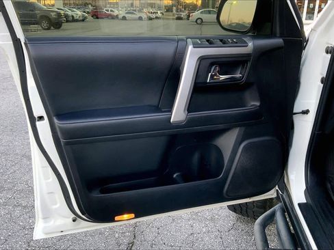 Used 2021 Toyota 4Runner SR5 Premium image 21