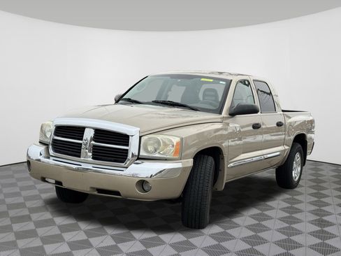Used 2005 Dodge Dakota Laramie image 14