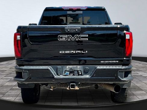 Used 2024 GMC Sierra 2500 Denali Ultimate AWD/4WD image 5