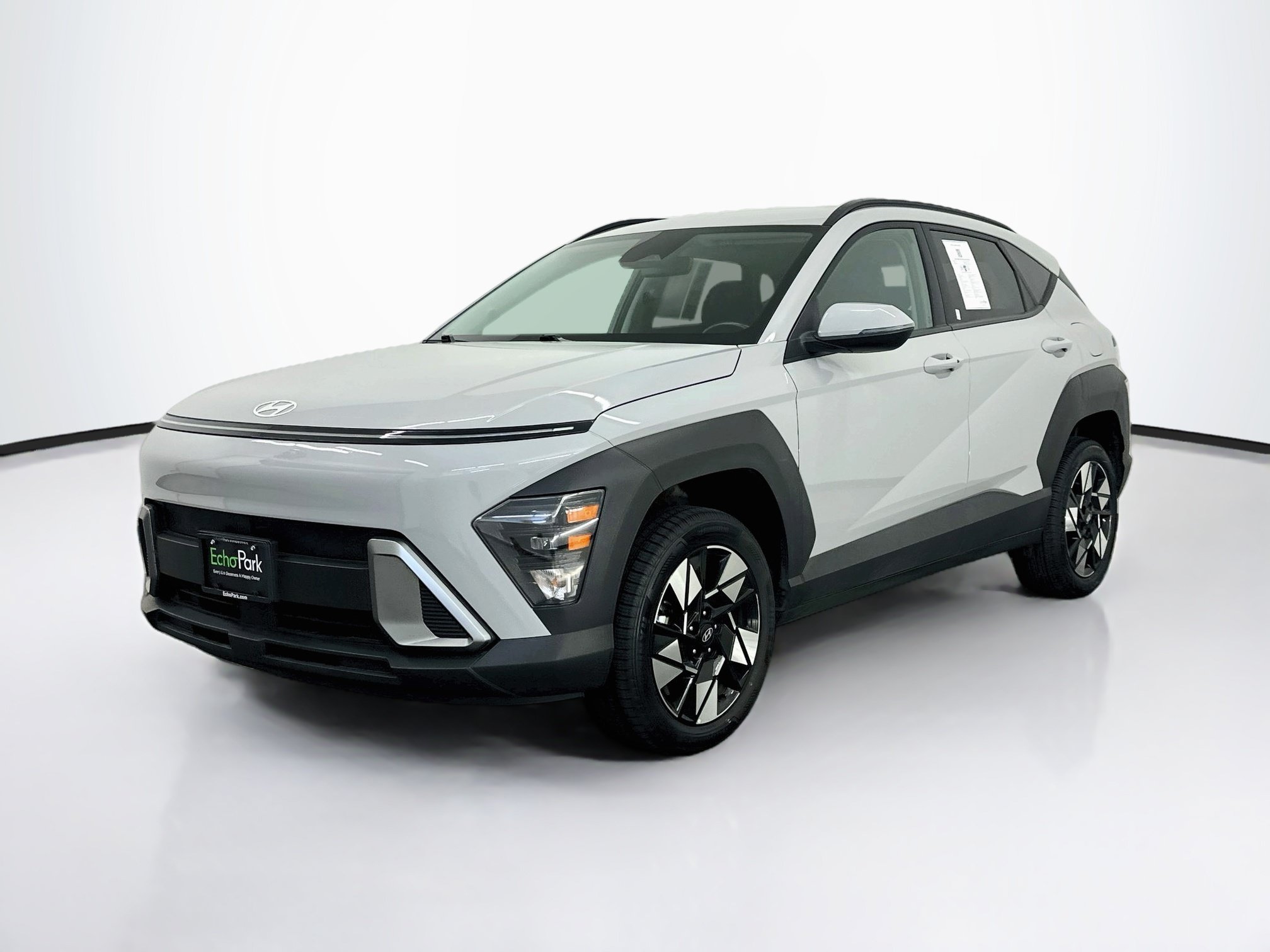 Used 2025 Hyundai Kona SEL AWD/4WD image 3