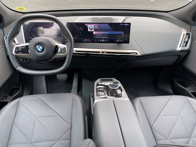 Used 2026 BMW iX xDrive45 w/ Premium Package AWD/4WD image 12