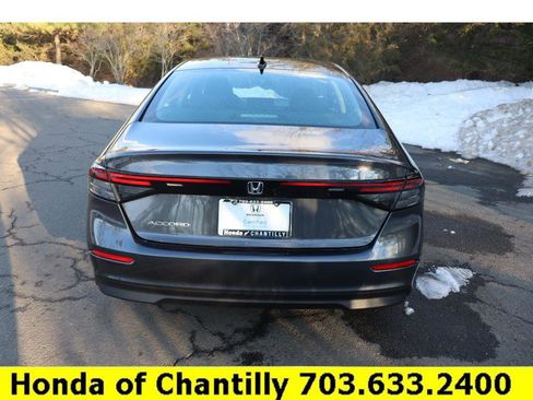 Certified 2025 Honda Accord SE image 6