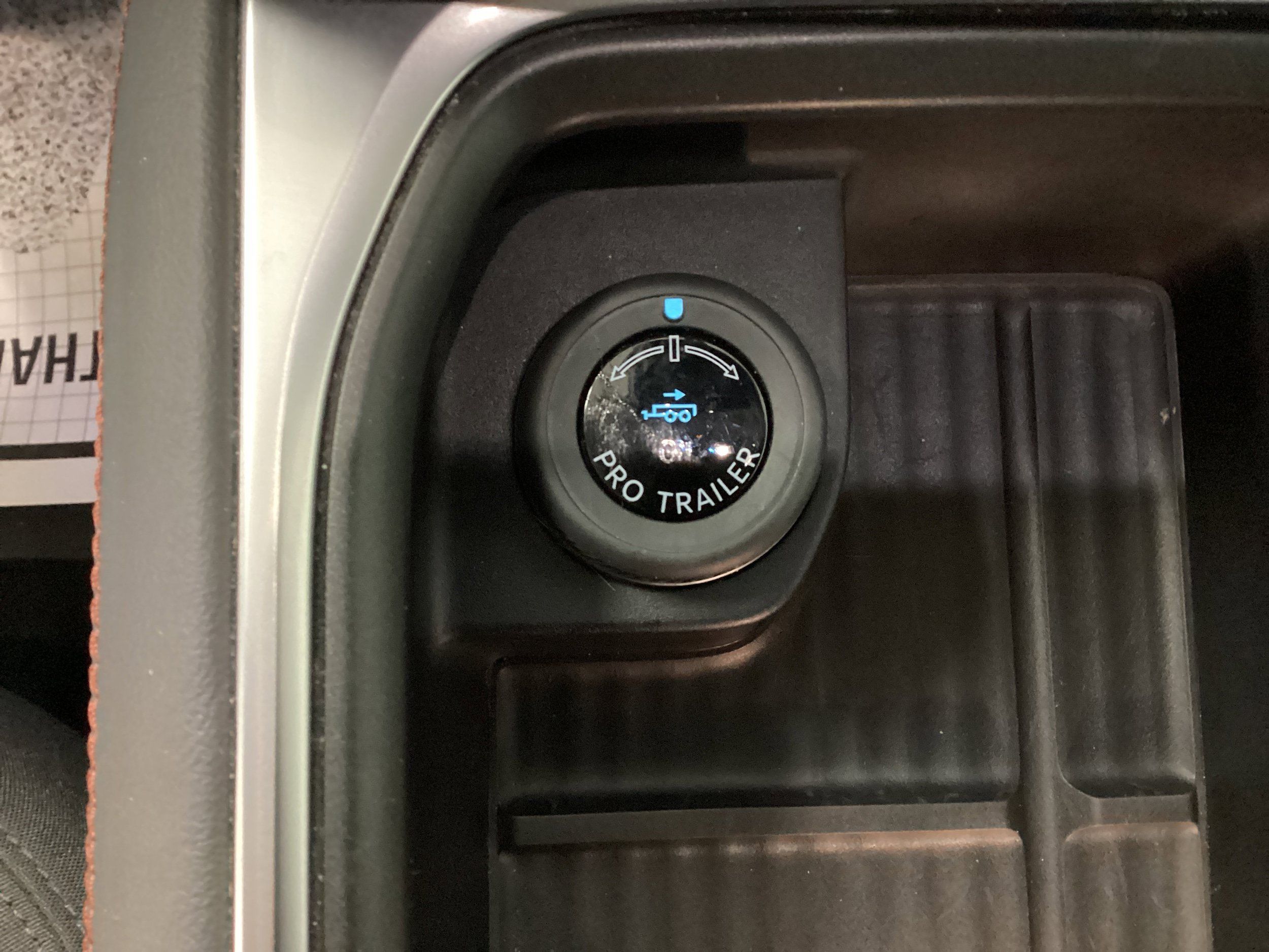 Used 2025 Ford Expedition Active AWD/4WD image 28