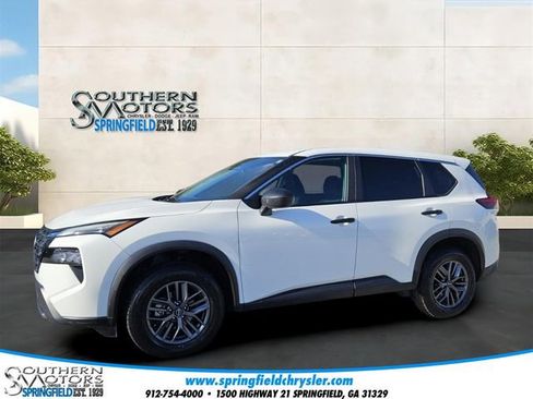 Used 2024 Nissan Rogue S FWD image 1
