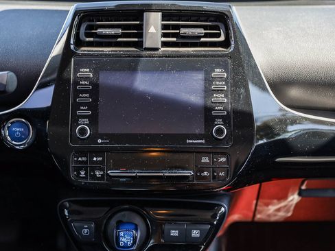 Certified 2021 Toyota Prius XLE w/ Advanced Technology Package FWD image 17