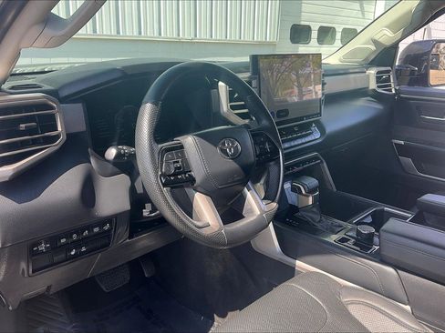 Used 2024 Toyota Tundra Limited AWD/4WD image 18