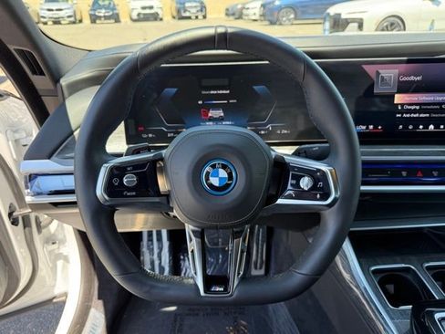 Used 2023 BMW i7 xDrive60 AWD/4WD image 21