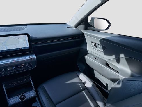 Used 2024 Hyundai Kona Limited image 20