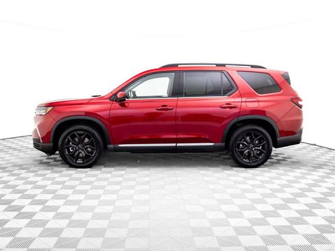 Certified 2025 Honda Pilot Touring image 2