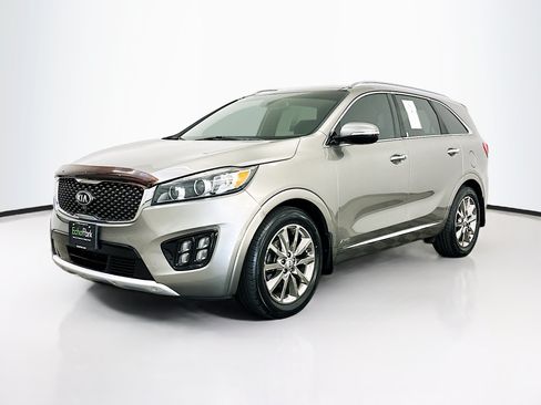 Used 2016 Kia Sorento SX w/ SXL Technology Package AWD/4WD image 3