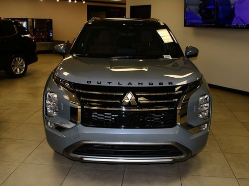 New 2026 Mitsubishi Outlander SEL image 5
