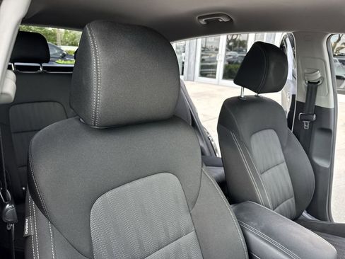 Used 2022 Kia Sportage LX image 47