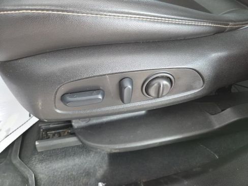 Used 2023 Chevrolet Traverse LT image 45