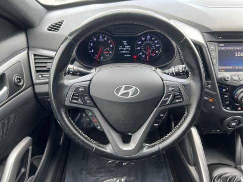 Used 2016 Hyundai Veloster Turbo FWD image 25
