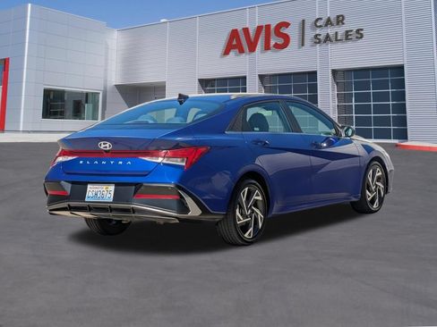 Used 2025 Hyundai Elantra SEL FWD image 9