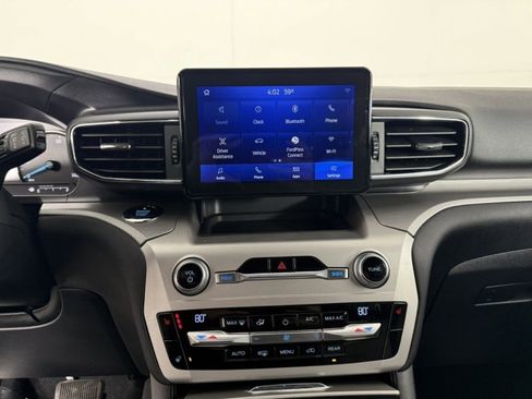 Used 2021 Ford Explorer XLT w/ Equipment Group 202A image 17