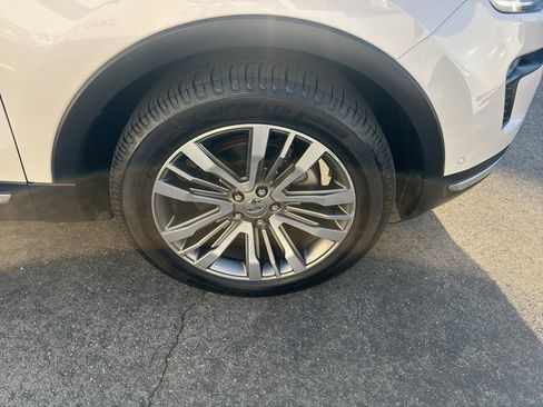 Used 2018 Ford Explorer Platinum image 4