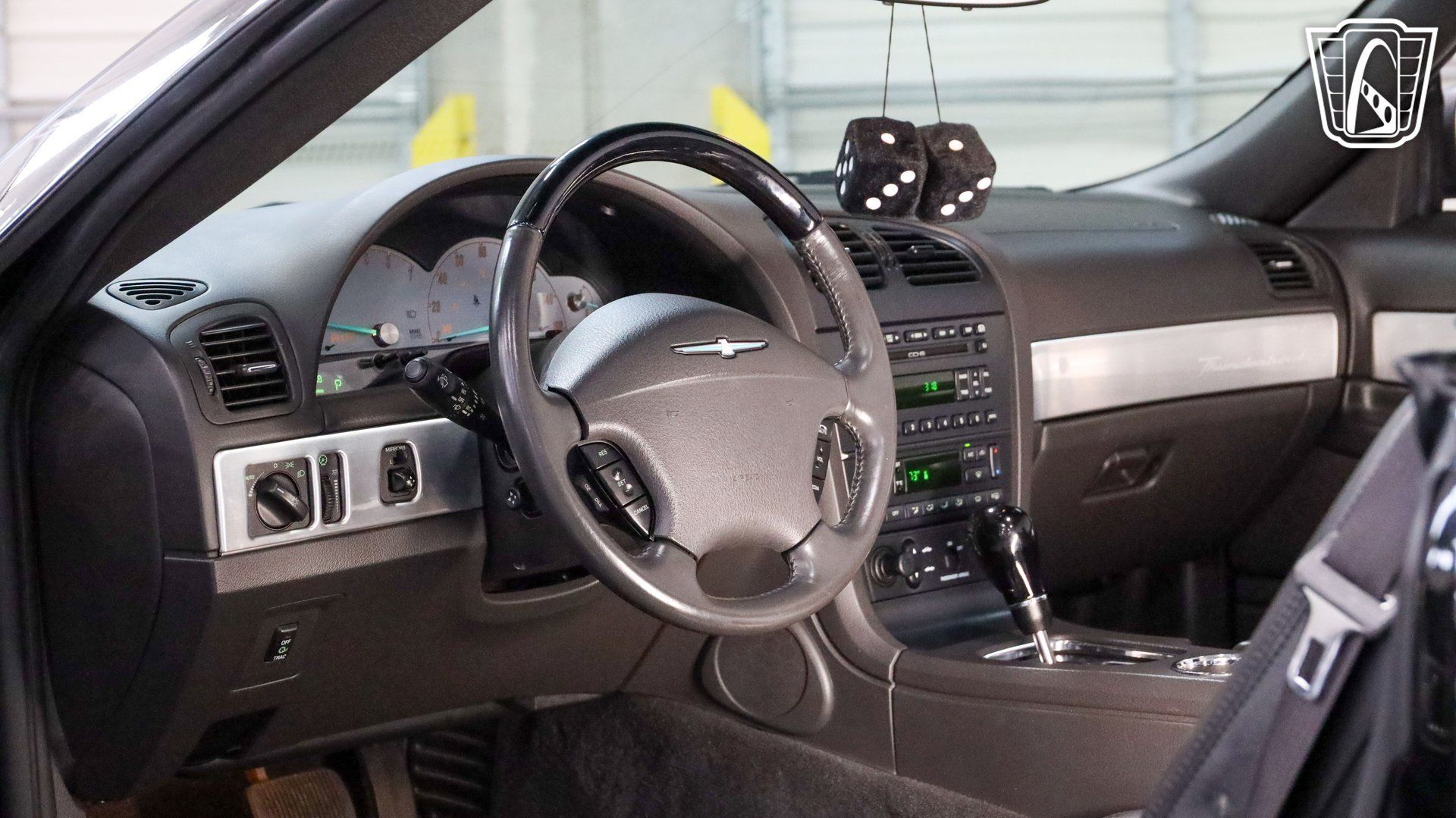 Used 2002 Ford Thunderbird RWD image 14