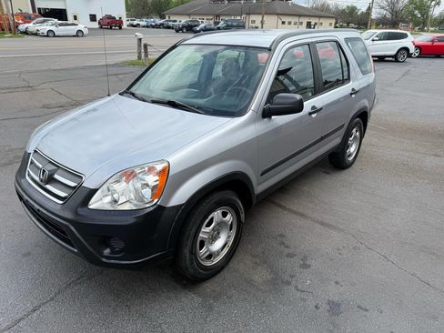 Used 2005 Honda CR-V LX image 18