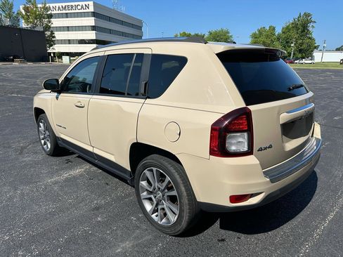 Used 2017 Jeep Compass High Altitude AWD/4WD image 3