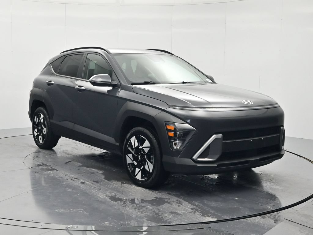 Used 2024 Hyundai Kona SEL AWD/4WD image 3