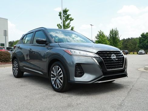 Used 2024 Nissan Kicks SR FWD image 3