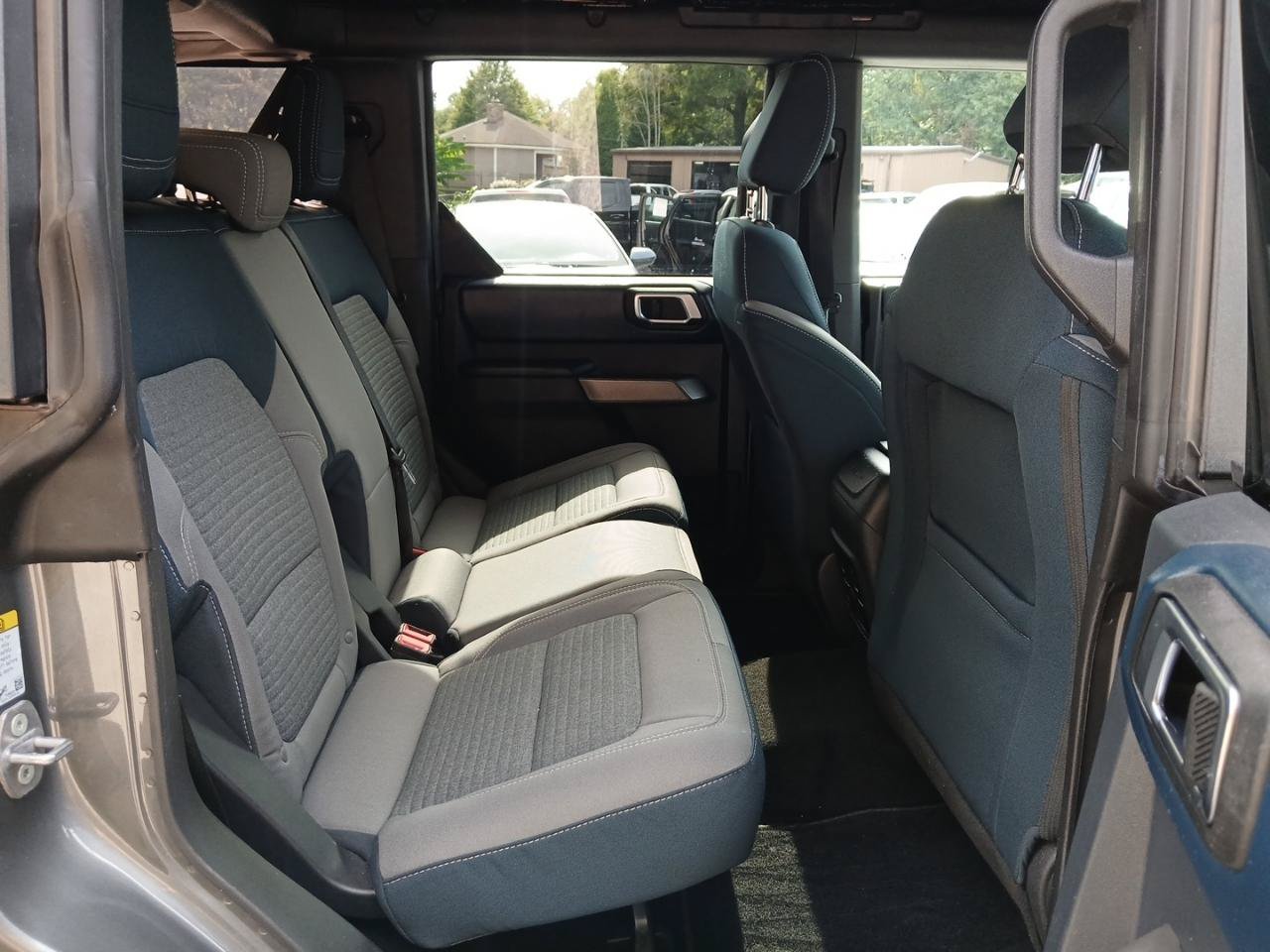 Used 2023 Ford Bronco Outer Banks AWD/4WD image 13