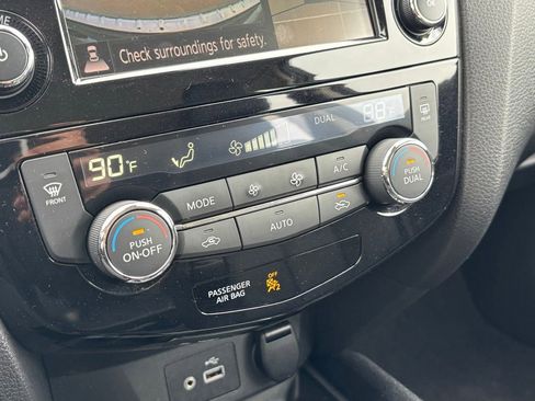 Used 2022 Nissan Rogue Sport SL image 22