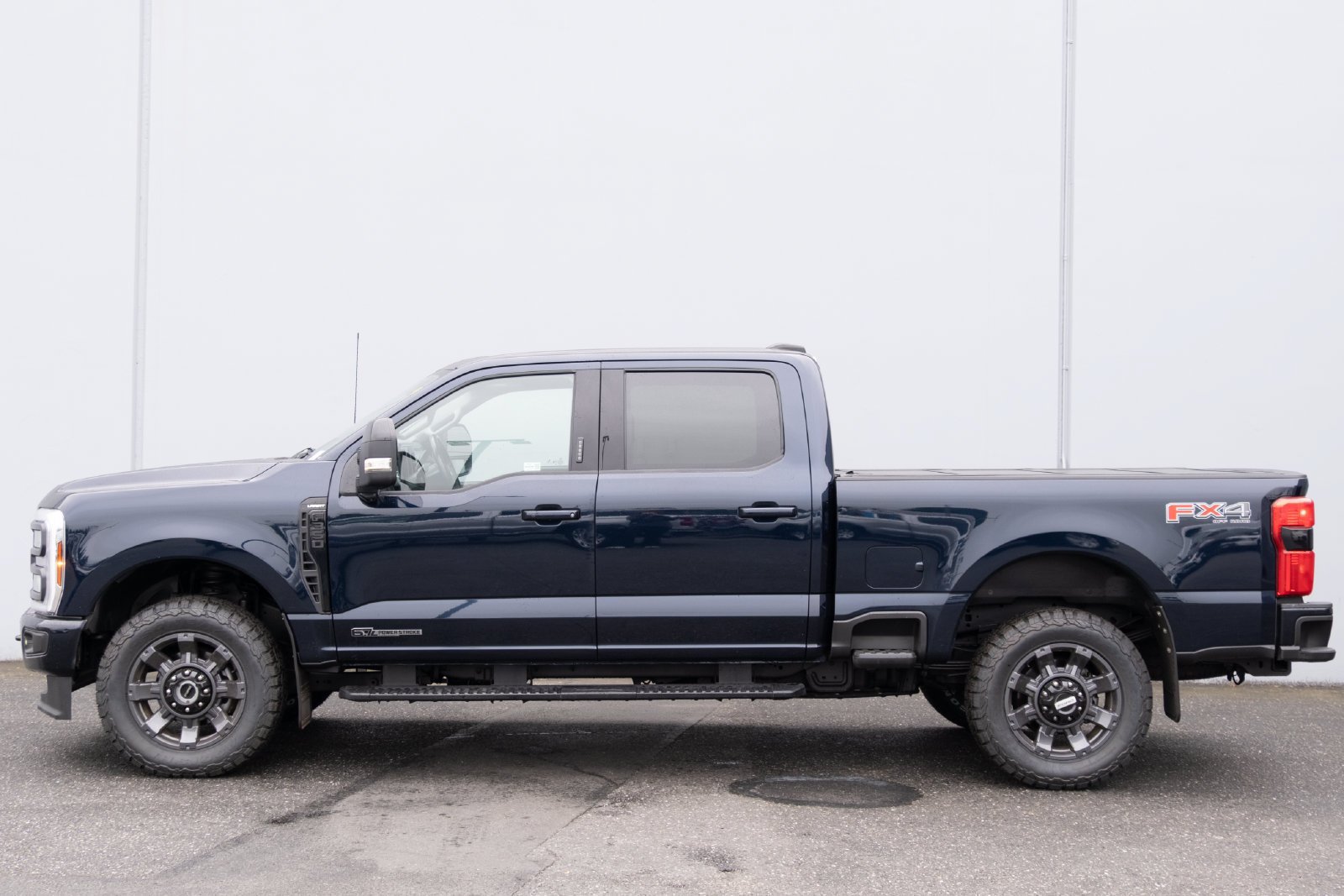 Used 2024 Ford F350 Lariat w/ Sport Appearance Package AWD/4WD image 29