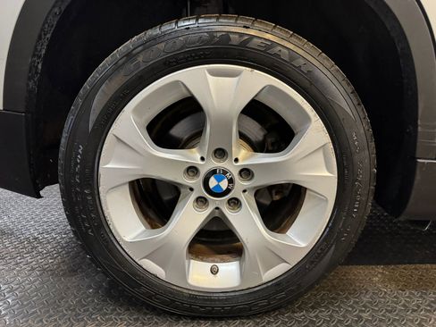 Used 2015 BMW X1 sDrive28i RWD image 22