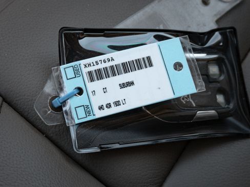 Used 2017 Chevrolet Suburban LT image 38