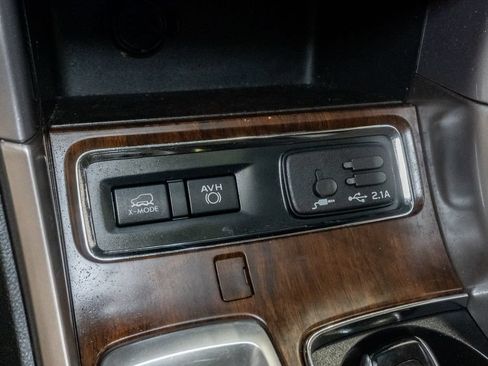 Used 2022 Subaru Ascent Touring AWD/4WD image 32