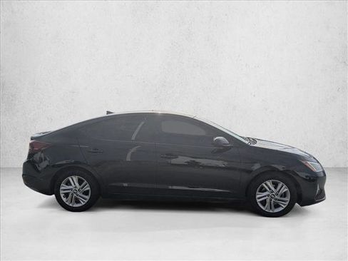 Used 2019 Hyundai Elantra SEL FWD image 4