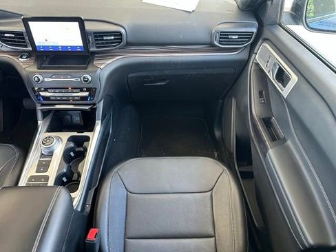 Used 2020 Ford Explorer Limited RWD image 11
