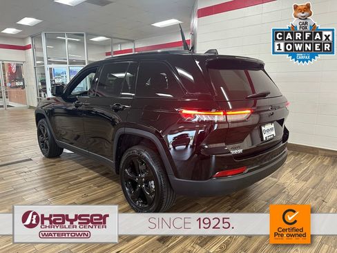 Certified 2025 Jeep Grand Cherokee Altitude w/ Trailer Tow Package AWD/4WD image 3