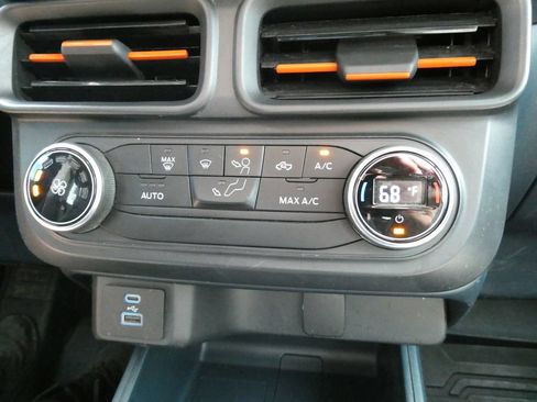 Used 2022 Ford Maverick XLT FWD image 27