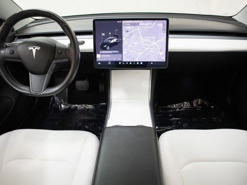 Used 2018 Tesla Model 3 Long Range image 24