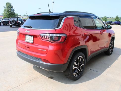 Used 2023 Jeep Compass Limited AWD/4WD image 7