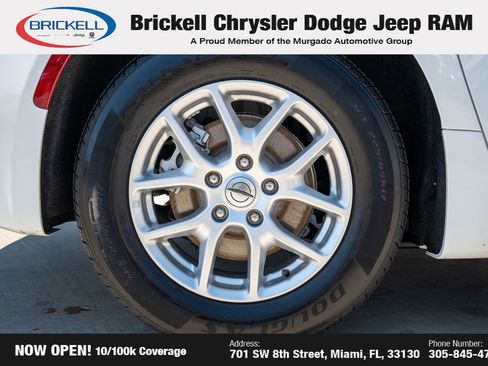 Used 2023 Chrysler Voyager LX image 34