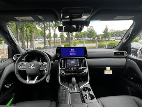 New 2026 Lexus LX 700h Luxury AWD/4WD image 25