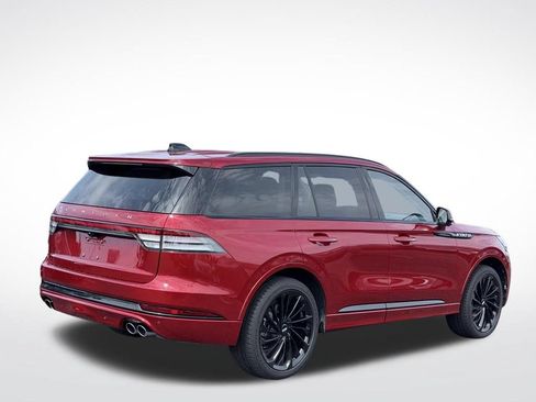Certified 2025 Lincoln Aviator Reserve w/ Equipment Group 201A AWD/4WD image 6