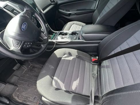 Used 2024 Ford Edge SE AWD/4WD image 2
