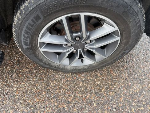 Used 2020 Jeep Grand Cherokee Limited w/ Luxury Group II image 8