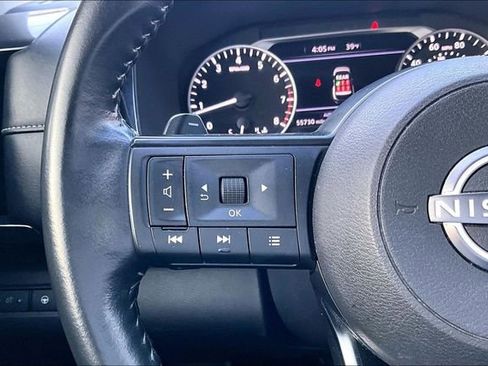 Used 2024 Nissan Pathfinder SV image 10