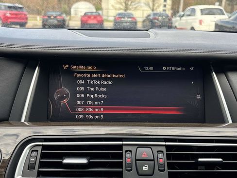 Used 2015 BMW 750Li xDrive image 25